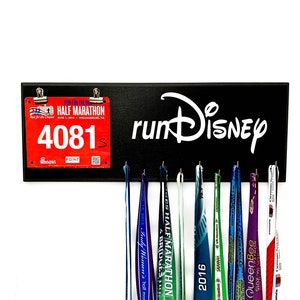 RUNDISNEY Running MEDAL HOLDER Hooks And Race Bib Display Hanger Gift For Disney Race Lovers
