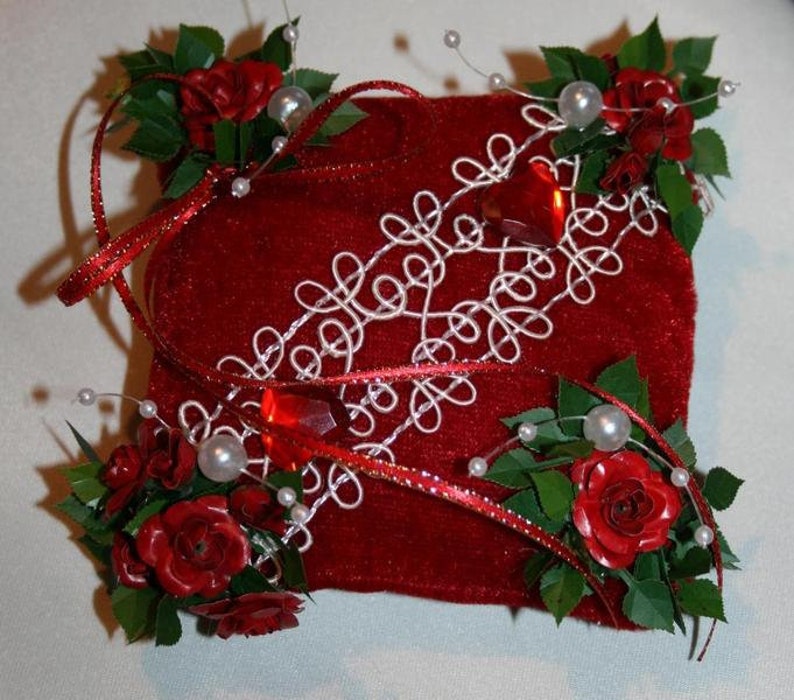 Ring Pillow Roses image 1