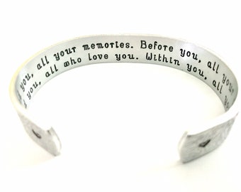 Abschlussgeschenk, Werbegeschenk, bestes Absolventengeschenk, Abschlussgeschenk, Klasse 2024, personalisierte Manschette, individuelles Armband, von Thesilverswing