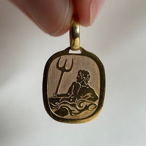 Beautiful 18KT Gold Aquarius Pendant, Detailed Etching Gold Zodiac Pendant, Man with Trident, Aquarius Necklace, Astrological Sign Charm