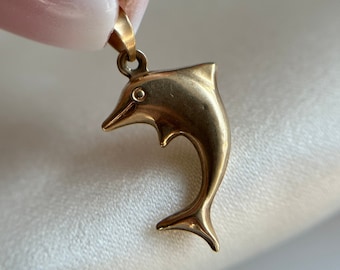 Estate 10KT Gold Dolphin Charm/Pendant, Cute Yellow Gold Dolphin Jewellery, Aquatic Mammal Yellow Gold Jewellery