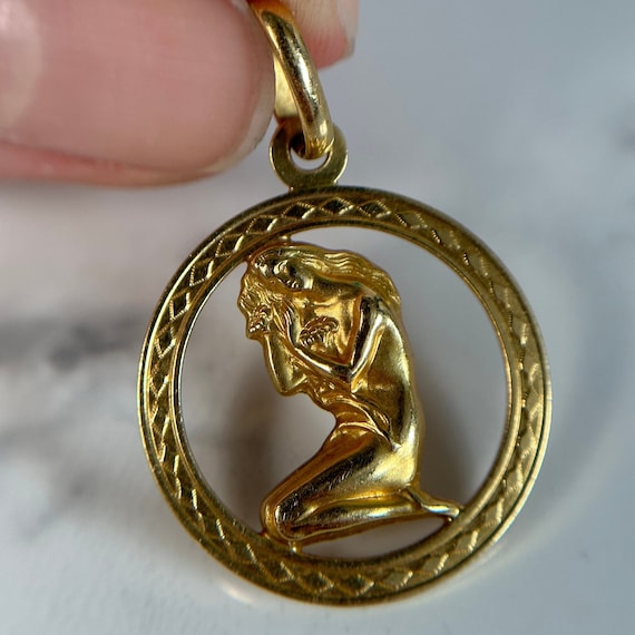 Vintage 18KT Yellow Gold Art Nouveau Style Pendant, Circle Gold Style Pendant, Vintage Woman Figure Holding Flowering Charm,