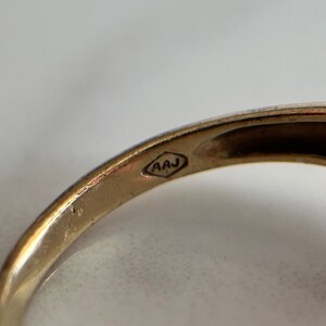 Estate 10KT Gold Red Stone Cocktail Ring, Vintage Style Yellow Gold Band, Oval Cut Red Stone with Sparkly Halo, Classic Passion Size 6 US image 8