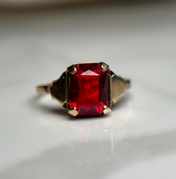Cute Red Stone Pinky Ring, Estate 10KT Yellow Gold Small Ring, Emerald Cut Red Glass Stone, Ring Stack Thin Band Design Kids Band Size 4 US