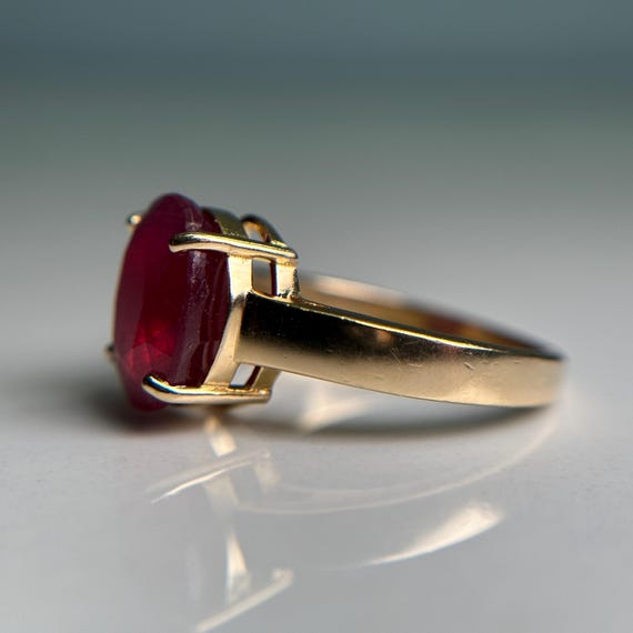 Vibrant 6.05ct Ruby Ring, Solid 14KT Yellow Gold … - image 7
