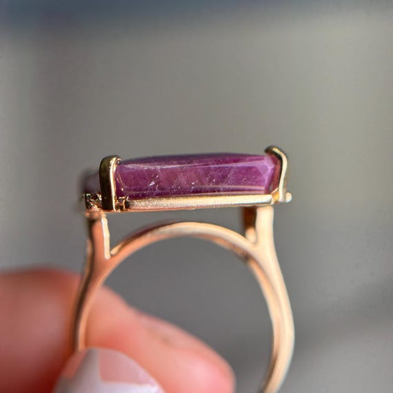 Purple Ruby Rectangle Flat Stone Ring, 18KT Yello… - image 6
