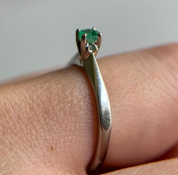 Small Emerald Stone Ring, Solitaire Green Stone R… - image 8
