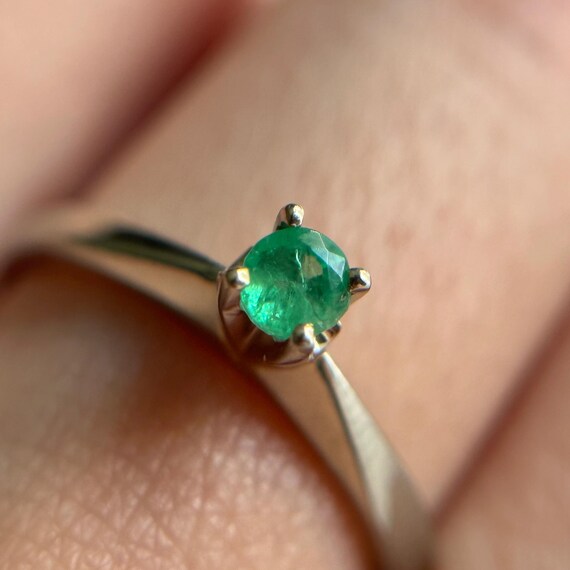 Small Emerald Stone Ring, Solitaire Green Stone R… - image 7
