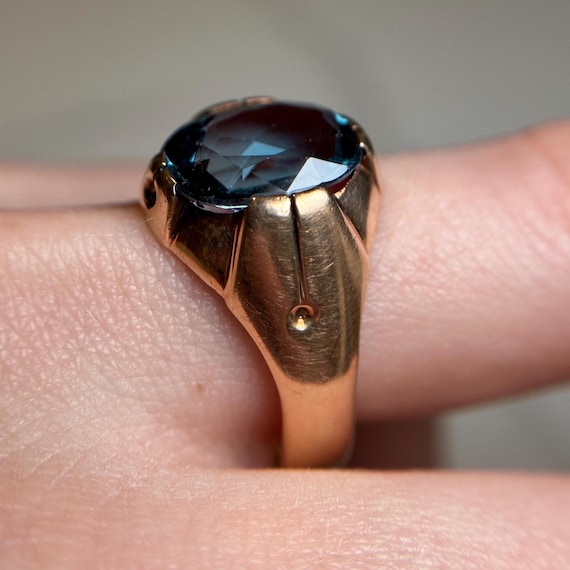 10KT Large Blue Statement Ring, Oval Cut Syntheti… - image 7