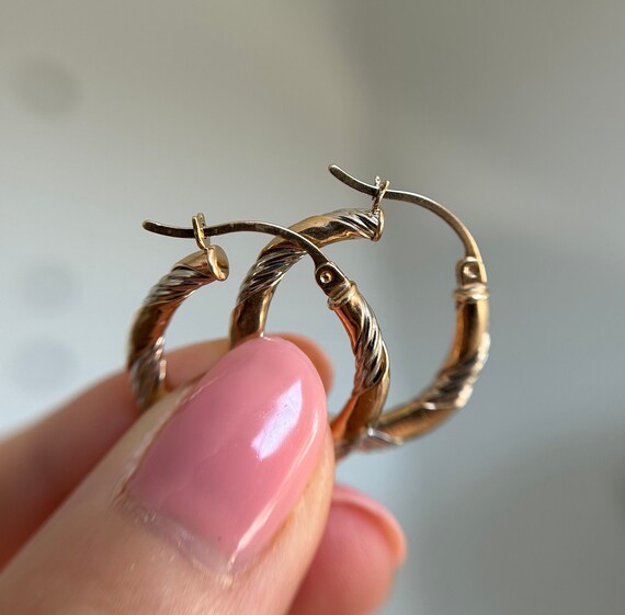 10KT White and Yellow Gold Hoop Earrings, Latch B… - image 7