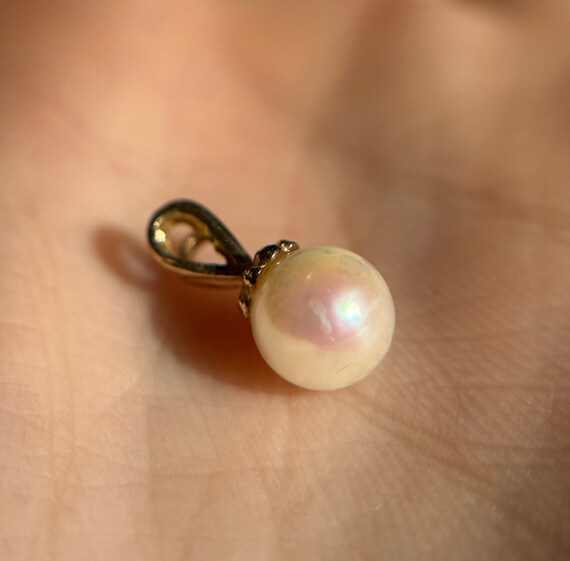 Estate 10KT Gold Pearl Pendant, Dainty White Pear… - image 2