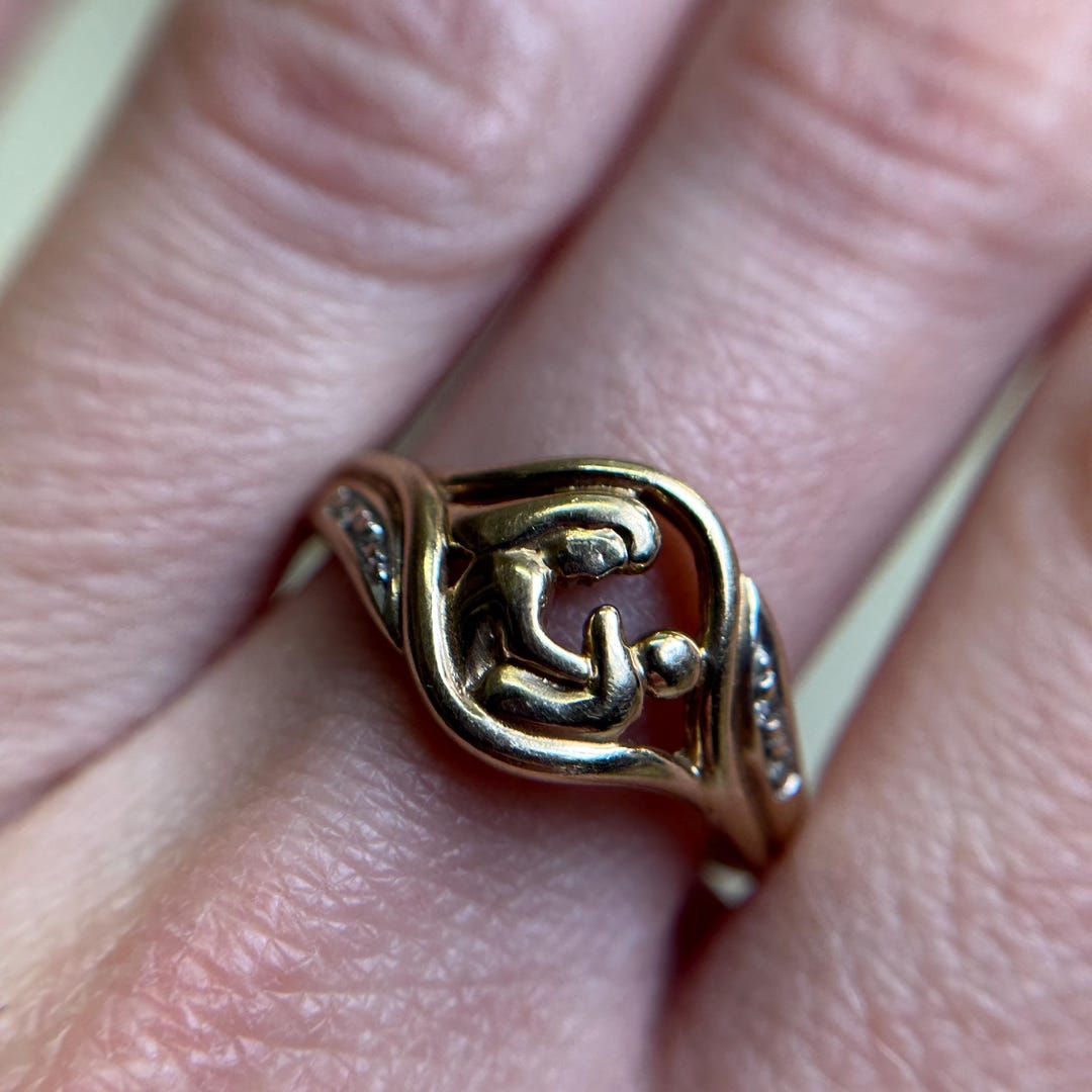 Estate 10K Gold Mother & Child Ring W/ Diamond Accents – Love Family ...