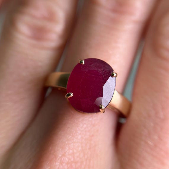 Vibrant 6.05ct Ruby Ring, Solid 14KT Yellow Gold … - image 2