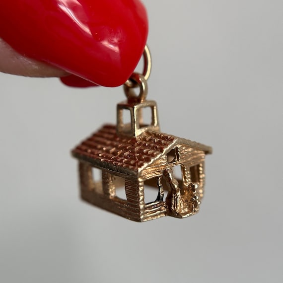 Vintage 14KT Solid Yellow Gold House Charm, Detai… - image 1