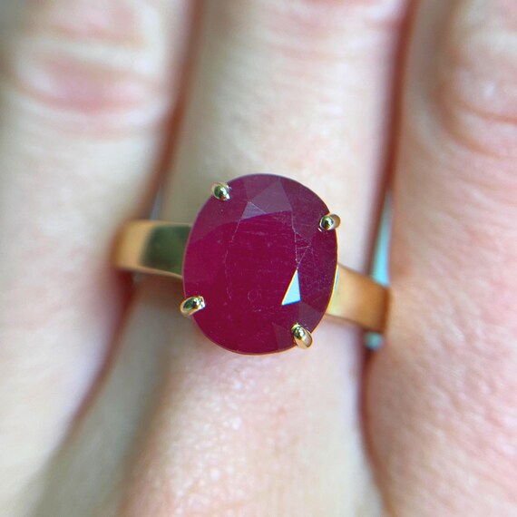 Vibrant 6.05ct Ruby Ring, Solid 14KT Yellow Gold … - image 4