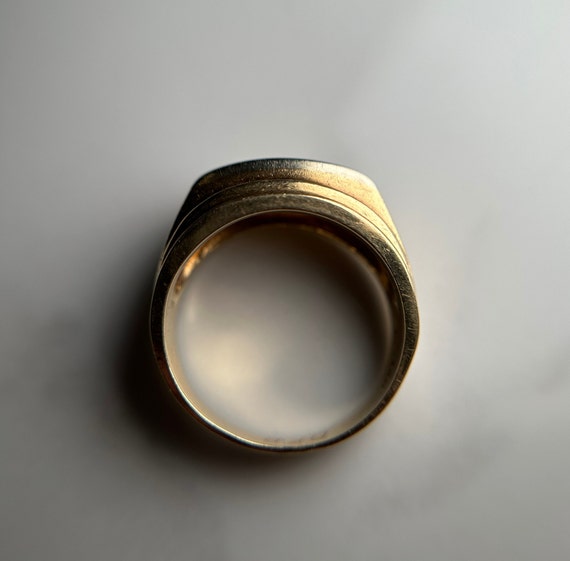 Estate 14KT Gold Three Stone Diamond Signet Ring,… - image 9