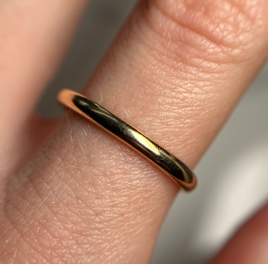 Classic Gold Thin Band Ring main image 0