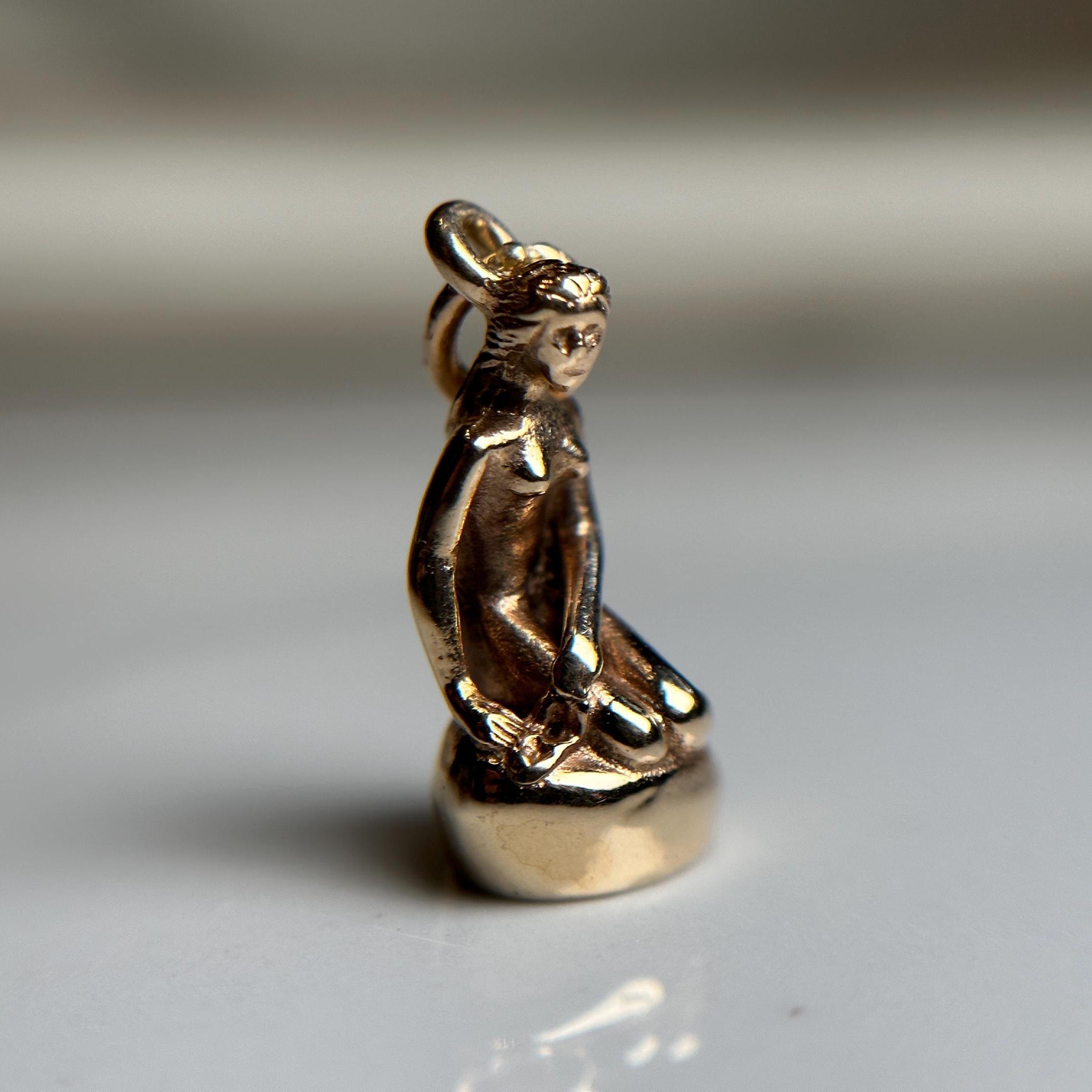 Coco B　ヘレンド　マンダリンチャーム Vintage BH Denmark Gold Charm, Bernhard Hertz Figure of Woman