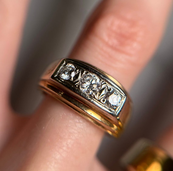 Estate 14KT Gold Three Stone Diamond Signet Ring,… - image 10