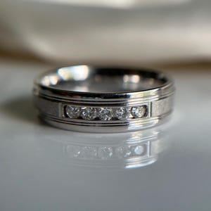 Estate White Gold Diamond Cigar Band Ring, Textured 10KT Gold Men's Style Ring, Five Stone Diamond Band, Wedding/Engagement Style Band 9.75
