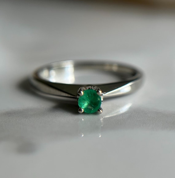 Small Emerald Stone Ring, Solitaire Green Stone R… - image 2