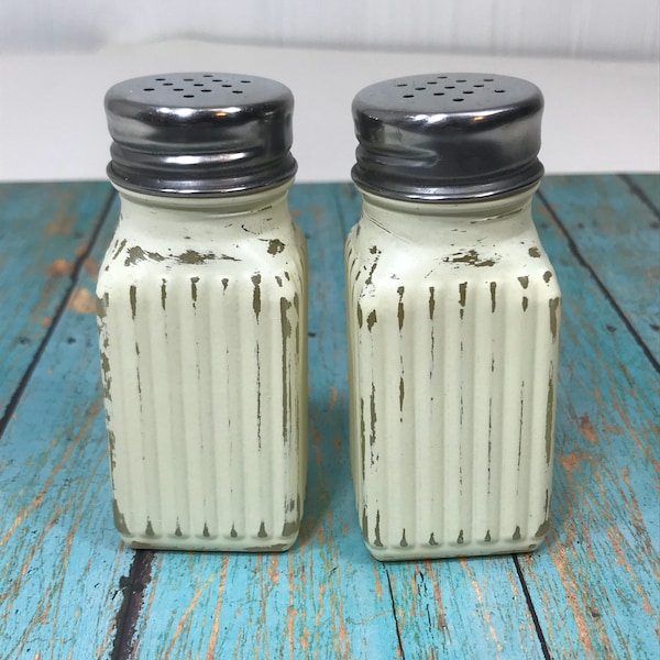 Retro Glass Salt and Pepper Shaker, Shabby Chic Salt and Pepper Shakers, Antique Decor, Urban decor, Country Cottage Shakers