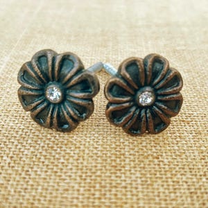 Antique Brass Flower knob with Crystal, Primitive Flower Knob, Decorative Drawer pull, Historical Hardware, Dresser knob, Cottage Decor