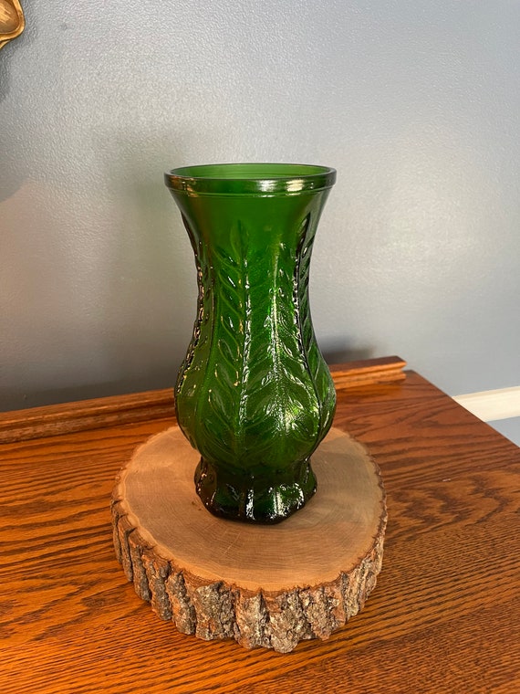 8 x 4.5 K&K Interiors 13370D-GY Slender Glass Vase with Frosty Finish 8 x 4.5 K&K Interiors 13370D-GY Slender Glass Vase with Frosty Finish