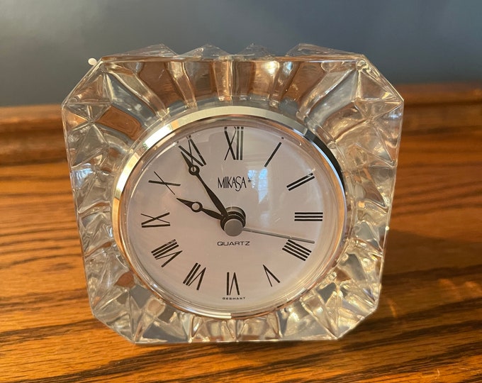 Mikasa Crystal Table Top Clock Battery Operated Vintage Clock Glass