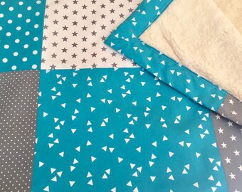 Couverture en fourrure Teddy, patchwork gris turquoise ou bleu-marron clair