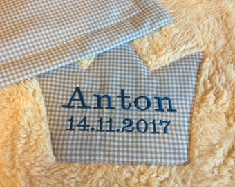 Couverture en peluche en coton bleu avec couronne et nom