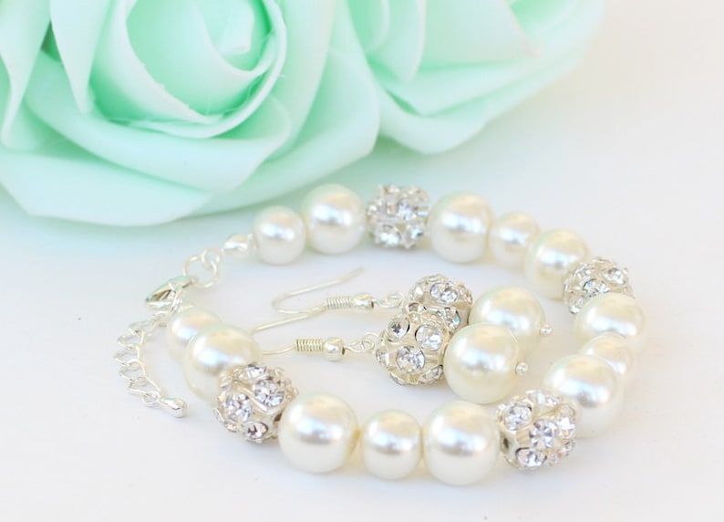 Bridesmaid bracelet earrings, pearl jewelry, wedding gift, bridesmaid gift, ivory pearl bracelet, bridal shower gift, pearl jewelry set image 3