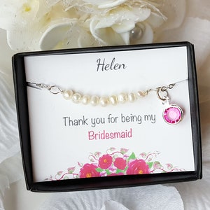 Regalo de dama de honor personalizado, pequeño brazalete de perlas de agua dulce, pulsera delicada, caja de tarjeta de regalo de boda, joyería mínima simple, piedra de nacimiento