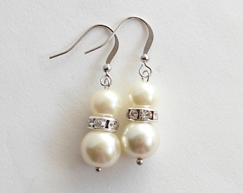 Pearl earrings, wedding earrings, bridesmaid earrings, bridesmaid jewelry, bridesmaid gift, wedding gift