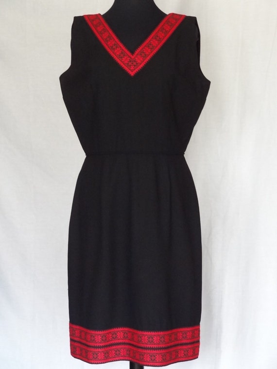 1950s 60s Dress / Black Wiggle Dress w Embroidere… - image 1