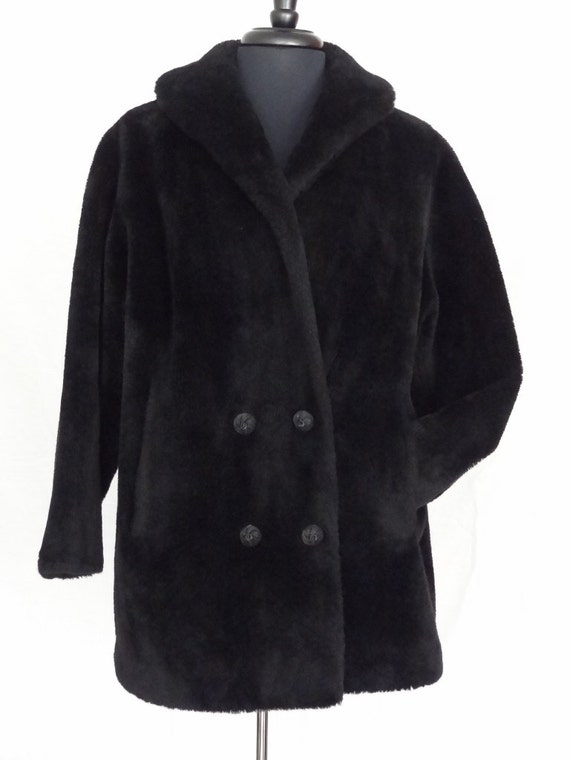 COAT SALE / 1960s 70s Coat / Black Faux Fur Satin… - image 1