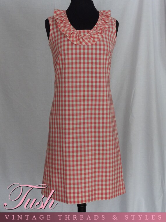 1950s Dress / Pink Gingham Check Sundress w Ruffle