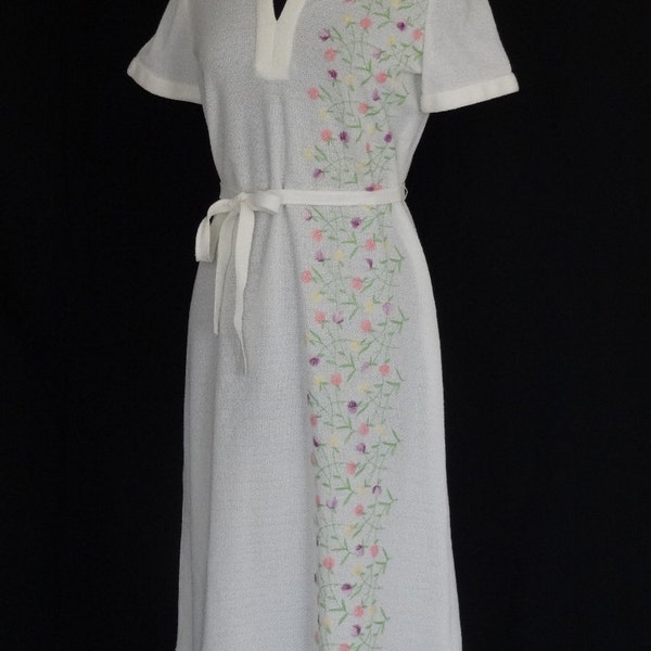 1960s Dress / Ivory Textured Poly Knit with Embroidered Flowers Asymetrical Daydress Garden Party / Ketih Adams for Tannel