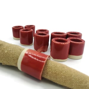Anelli per tovaglioli in ceramica fatti a mano – Set da 4, elegante decorazione da tavola, regalo per le feste