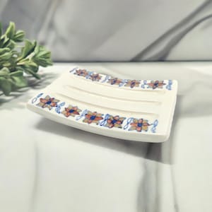 Handgemaakt keramisch zeepbakje met bloemen - zelflozende rechthoekige houder