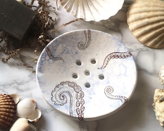 Octopus Ceramic Round Soap Dish with Drain - Keep Your Soap Dry and Fresh with This Sustainable Bathroom Accessory