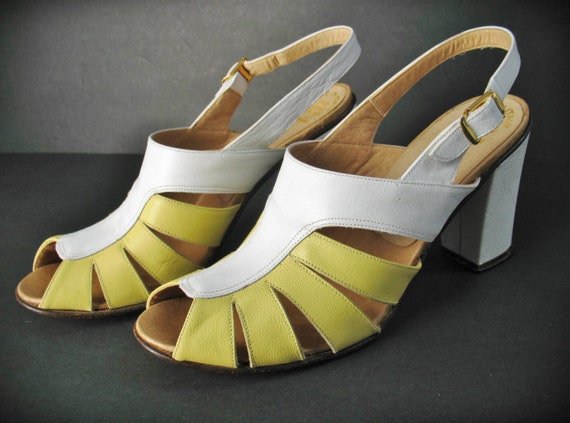 bandolino strappy heels