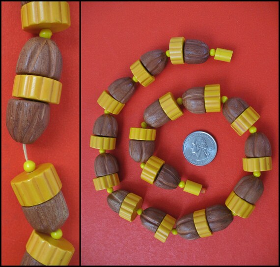 Vintage 30s 40s Chunky CARVED Wood and Carved But… - image 8