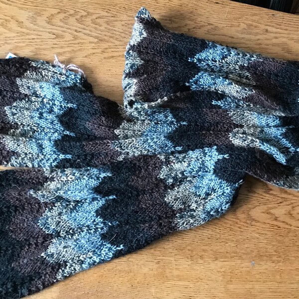 Handknit washable wool  scarf