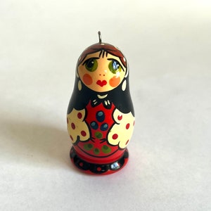 Vintage Russian Souvenir Small Matryoshka Nesting Doll Ornament