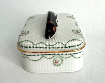 Victoria Austria 陶器製 蓋付き イワシ缶 小物入れ キッチン・食器 Victoria Austria 陶器製 蓋付き イワシ缶 小物入れ