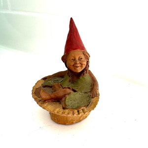 Vintage Tom Clark Gnome Signed and Dated Male Forrest Gnome in Leaf Bath Smiling Jolly Gnome
