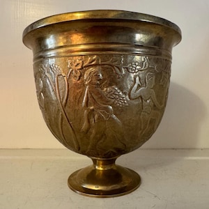 Vaso da fiori in ottone vintage / Cachepot con figura in rilievo / Piedistallo / Decorazione classica Regency