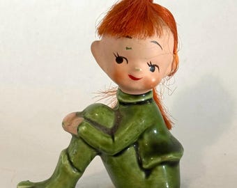 Statuetta vintage di ragazza con grandi occhi / Decorazione giapponese in ceramica kitsch con capelli rossi (anni '50-'60)