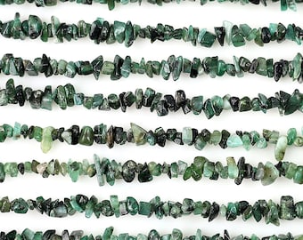 Emerald Chip Beads, 34 Inch, Natural Chip Strands, Drilled Strung Nugget Beads, 3-7mm, Polished, GemMartUSA (CHEM-70001)